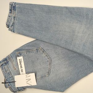 NWT Zara Skinny Ripped Jeans.
